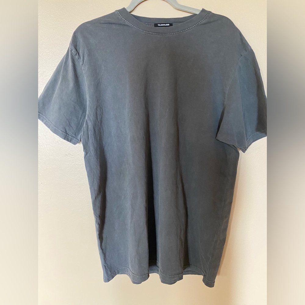 Talentless Mock Neck Tee in gray size L NWOT